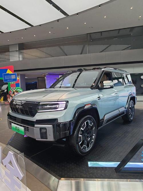 重庆311比亚迪方程豹硬派越野的爆款，英菲尼迪35周年与你共成长